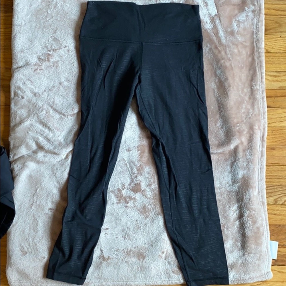 black lululemon leggings